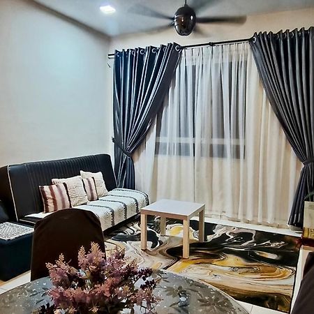 Leezahomestay Bayan Lepas Exterior foto